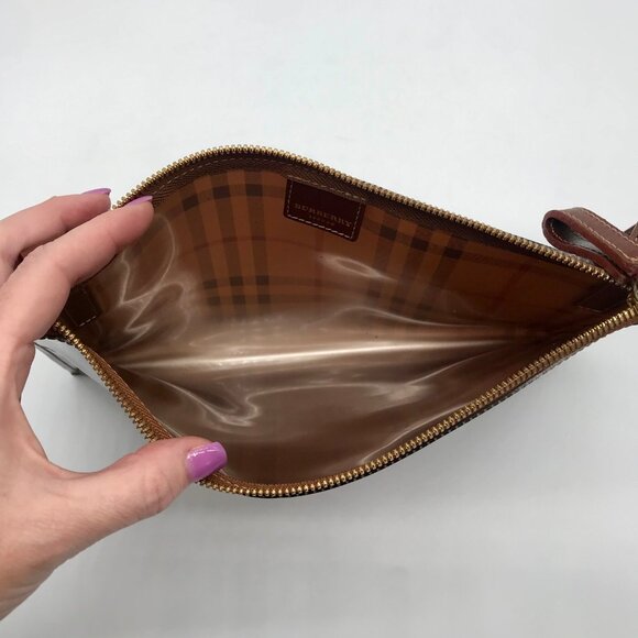 Burberry Brown Vinyl Nova Check Shoulder Bag - Picture 12 of 12